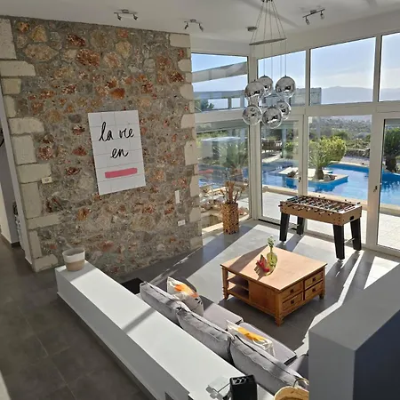 Vue Piscine Chauffee 别墅